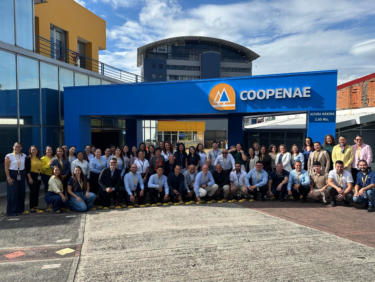 Dos calificadoras internacionales reafirman fortaleza, solidez y liderazgo de Coopenae