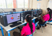 Intel impacta positivamente a Costa Rica con la donación de más de 600 equipos a centros educativos, entidades gubernamentales y organizaciones con fines sociales