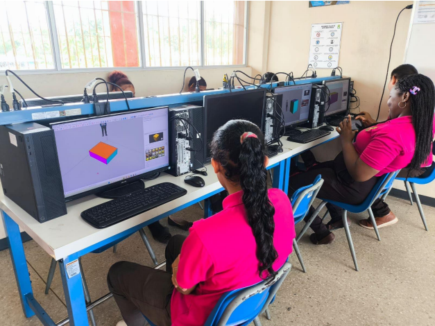 Intel impacta positivamente a Costa Rica con la donación de más de 600 equipos a centros educativos, entidades gubernamentales y organizaciones con fines sociales