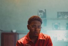 Myke Towers entrena ‘Una na’ más’ en pleno auge de su gira internacional