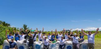 Red Motors y MareBlu retiran 483 kilos de desechos de Playa Guacalillo