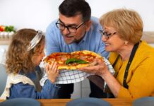 Pizza, postres y envíos: así celebran los costarricenses el Día de la Madre, según datos de DiDi