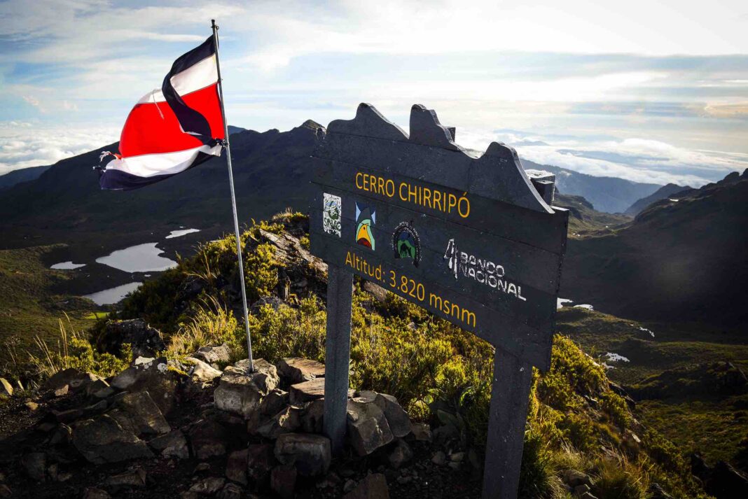 UNED y SINAC impulsan creación del Geoparque Mundial del Chirripó