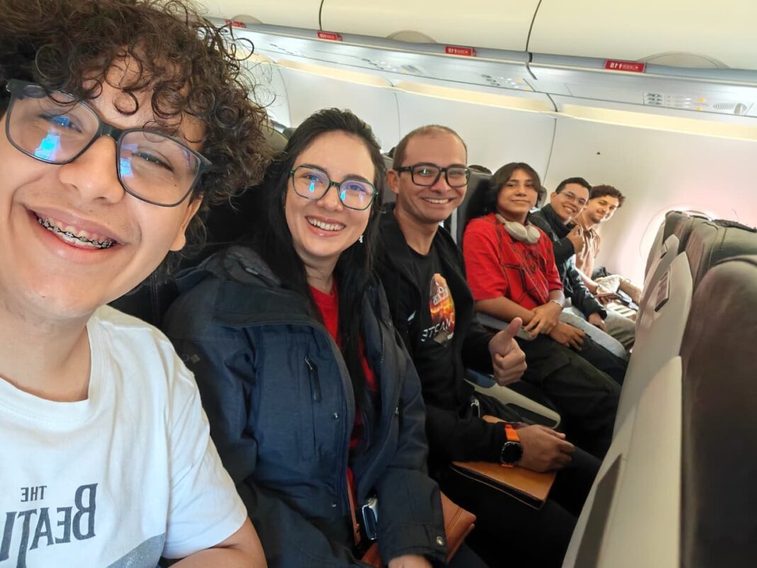 Seis estudiantes de Fidélitas viajan a la NASA tras conquistar el Reto Marte 2025