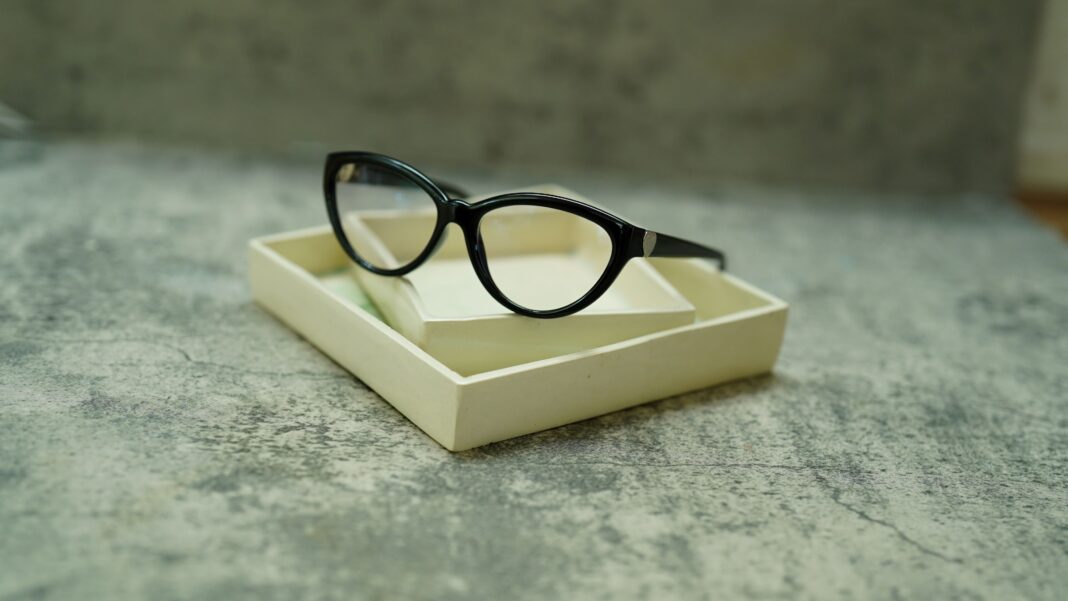 Transitions® de Essilor: Cuando la tecnología visual también refleja tu estilo