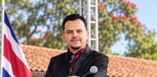 Ariel DVera le canta a Costa Rica con “Mi País”