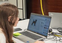 Más allá de las pantallas: por qué es importante que niñas, niños y adolescentes aprendan a crear con tecnología