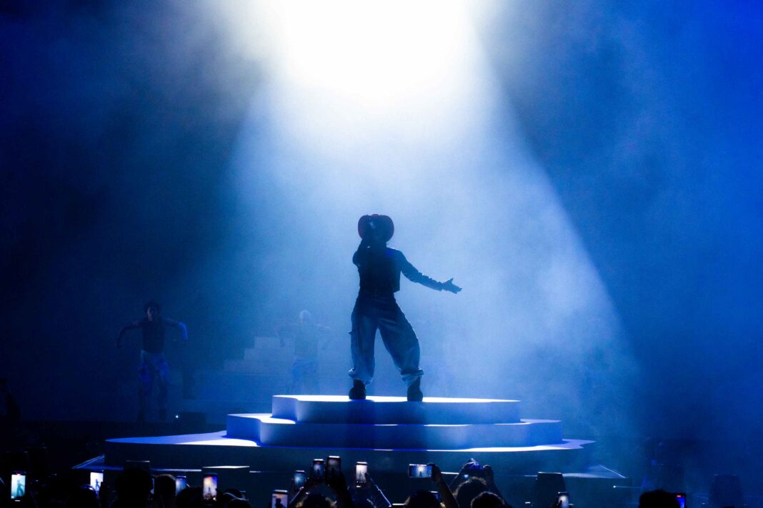 Humbe conquista a Costa Rica en una noche inolvidable del «Dueño del Cielo Tour» ante 6,500 fanáticos